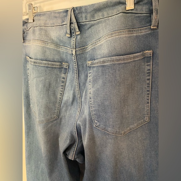 GOOD AMERICAN FLARE JEANS SIZE 16 - Picture 4 of 8